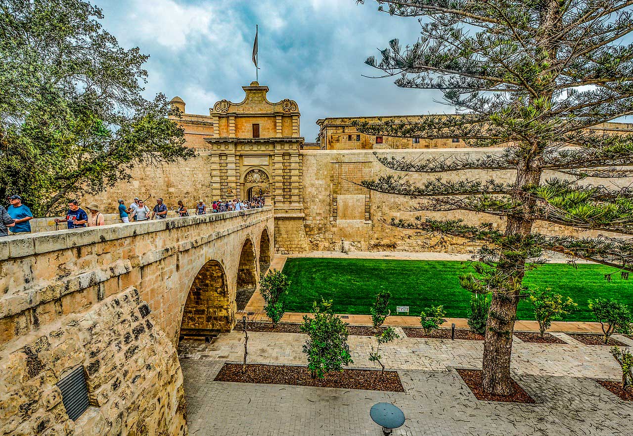 Мальта замок